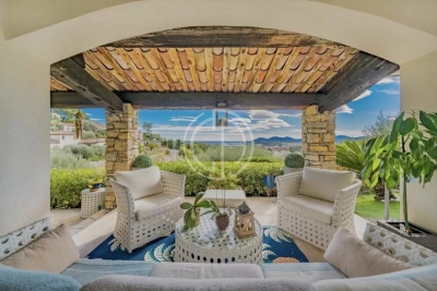 Maison &agrave; vendre &agrave; MOUGINS  - 7 pi&egrave;ces - 215 m&sup2; 