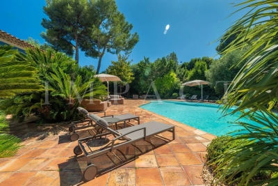 Villa à Mougins &agrave; louer à partir de 18 000 € / semaine, Photo 2