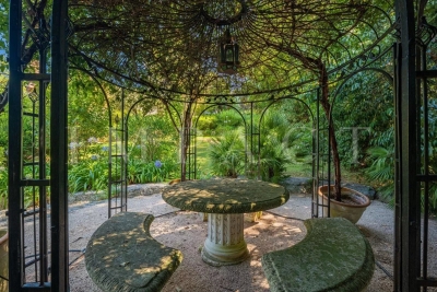 Villa à Mougins &agrave; louer à partir de 18 000 € / semaine, Photo 5