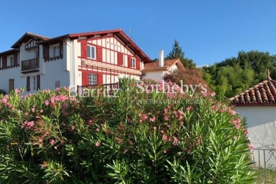 Maison &agrave; vendre &agrave; BAYONNE  - 15 pi&egrave;ces - 467 m&sup2; 