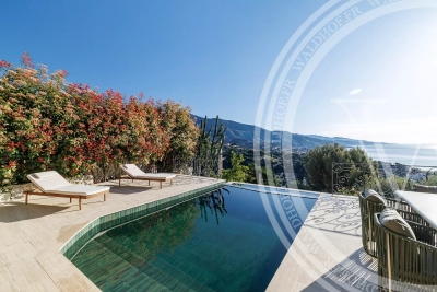 Maison &agrave; vendre &agrave; ROQUEBRUNE-CAP-MARTIN  - 8 pi&egrave;ces - 355 m&sup2; 