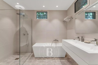 Villa in Gassin for rental from 21 000 € / week, Photo 11