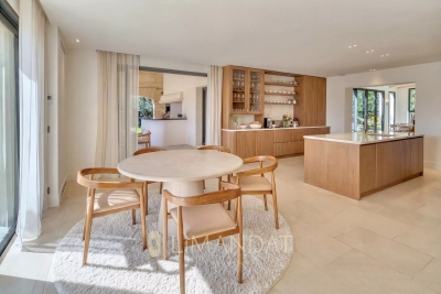 Villa in Valbonne for rental from 25 000 € / week, Photo 14