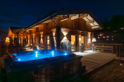 Maison &agrave; vendre &agrave; LA CLUSAZ  - 11 pi&egrave;ces - 427 m&sup2; 
