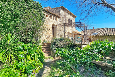 Maison &agrave; vendre &agrave; ROCHEFORT-DU-GARD  - 10 pi&egrave;ces - 280 m&sup2; 