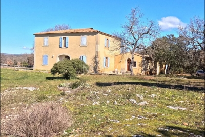 Maison &agrave; vendre &agrave; BONNIEUX  - 6 pi&egrave;ces - 196 m&sup2; 