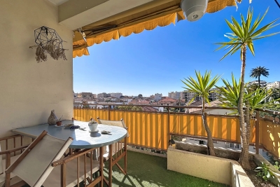Appartement &agrave; vendre &agrave; ST-LAURENT-DU-VAR  - 2 pi&egrave;ces - 60 m&sup2; 