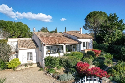 Maison &agrave; vendre jardins plantes 