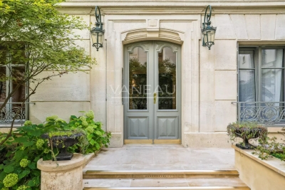 Appartement &agrave; vendre &agrave; PARIS 17EME  - 5 pi&egrave;ces - 154 m&sup2; 