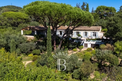 Maison &agrave; vendre &agrave; GRIMAUD  - 8 pi&egrave;ces - 225 m&sup2; 