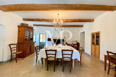 Villa à Taillades &agrave; louer à partir de 4 000 € / semaine, Photo 11