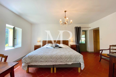 Villa à Taillades &agrave; louer à partir de 4 000 € / semaine, Photo 17