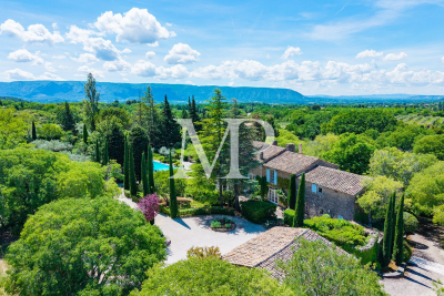 Villa à Gordes &agrave; louer à partir de 5 335 € / semaine, Photo 4