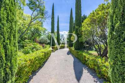 Villa à Gordes &agrave; louer à partir de 5 335 € / semaine, Photo 9