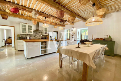 Villa à Taillades &agrave; louer à partir de 4 000 € / semaine, Photo 9