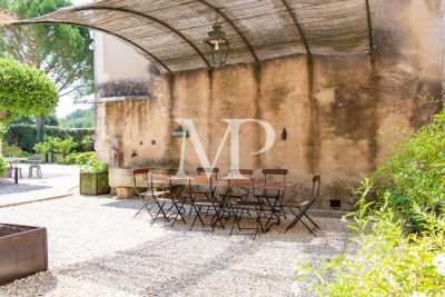 Villa à Ménerbes &agrave; louer à partir de 4 555 € / semaine, Photo 10