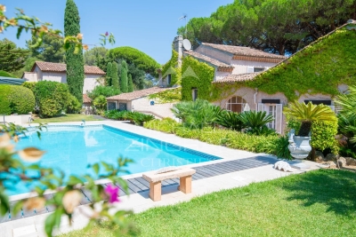 Maison &agrave; vendre &agrave; STE-MAXIME  - 10 pi&egrave;ces - 324 m&sup2; 