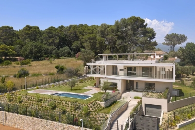 Maison &agrave; vendre &agrave; MOUGINS  - 6 pi&egrave;ces - 300 m&sup2; 
