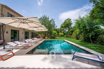 Villa à Gassin &agrave; louer à partir de 26 000 € / semaine, Photo 2