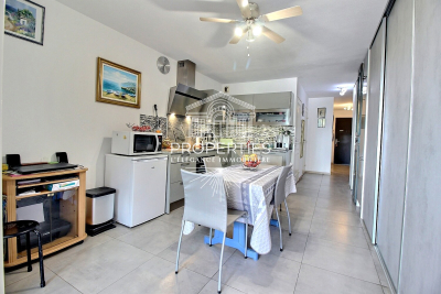 Appartement &agrave; vendre &agrave; LE LAVANDOU  - 2 pi&egrave;ces - 48 m&sup2; 