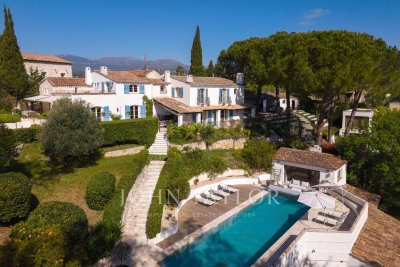 Maison &agrave; vendre &agrave; ST-PAUL-DE-VENCE  - 18 pi&egrave;ces - 500 m&sup2; 