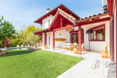 Maison &agrave; vendre &agrave; BIDART  - 7 pi&egrave;ces - 285 m&sup2; 