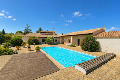 Maison &agrave; vendre &agrave; CABRIÈRES D'AVIGNON  - 12 pi&egrave;ces - 250 m&sup2; 