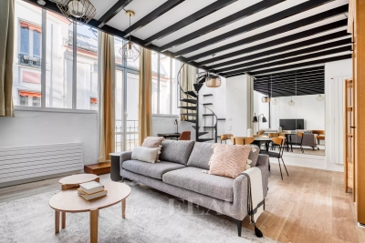 Appartement &agrave; vendre &agrave; PARIS 8EME Faubourg du Roule - 2 pi&egrave;ces - 64 m&sup2; 