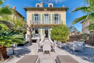 Maison &agrave; vendre &agrave; CANNES  - 10 pi&egrave;ces - 263 m&sup2; 