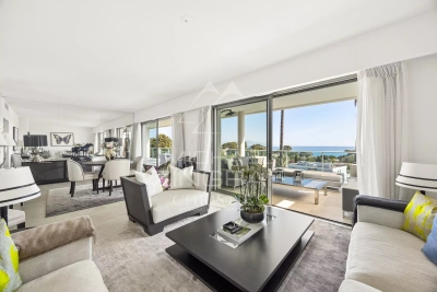 Appartement &agrave; vendre &agrave; ANTIBES  - 4 pi&egrave;ces - 206 m&sup2; 