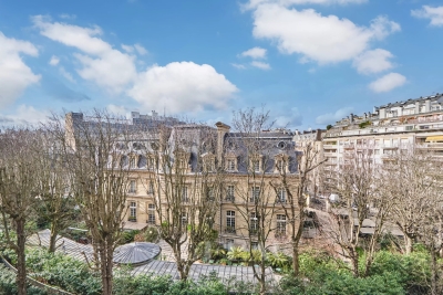 Appartement &agrave; vendre &agrave; PARIS 16EME Porte Dauphine - 6 pi&egrave;ces - 135 m&sup2; 
