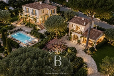 Maison &agrave; vendre &agrave; CAP D'ANTIBES  - 7 pi&egrave;ces - 240 m&sup2; 