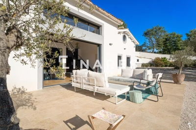 Maison &agrave; vendre &agrave; AUBAGNE  - 8 pi&egrave;ces - 305 m&sup2; 