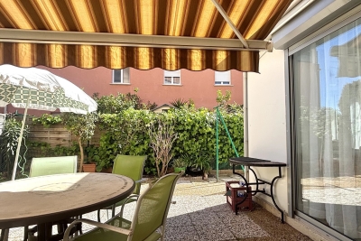 Appartement &agrave; vendre &agrave; SANARY-SUR-MER  - 2 pi&egrave;ces - 35 m&sup2; 