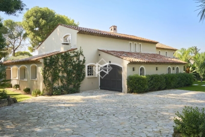 Villa in Mougins for rental from 19 000 € / week, Photo 14