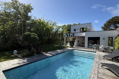 Maison &agrave; vendre &agrave; ROYAN  - 7 pi&egrave;ces - 251 m&sup2; 