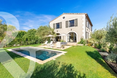 Maison &agrave; vendre &agrave; EYGALIÈRES  - 6 pi&egrave;ces - 256 m&sup2; 