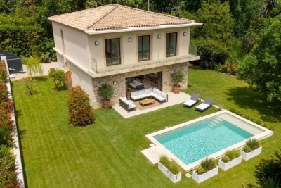 Maison &agrave; vendre &agrave; MOUGINS  - 5 pi&egrave;ces - 160 m&sup2; 