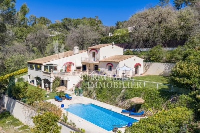 Maison &agrave; vendre &agrave; MOUANS-SARTOUX  - 8 pi&egrave;ces - 426 m&sup2; 