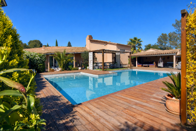 Maison &agrave; vendre &agrave; TRANS-EN-PROVENCE  - 6 pi&egrave;ces - 214 m&sup2; 