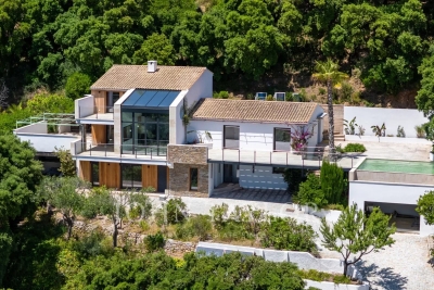 Maison &agrave; vendre &agrave; Cavalaire-sur-Mer  - 6 pi&egrave;ces 220 m&sup2; 