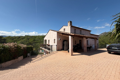 Maison &agrave; vendre &agrave; LA GAUDE  - 5 pi&egrave;ces - 158 m&sup2; 