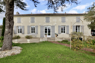 Maison &agrave; vendre &agrave; ARCES  - 9 pi&egrave;ces - 144 m&sup2; 