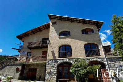 Maison &agrave; vendre &agrave; VALLOUISE-PELVOUX  - 12 pi&egrave;ces - 400 m&sup2; 