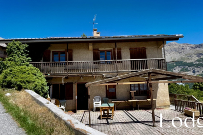 Maison &agrave; vendre &agrave; VALLOUISE-PELVOUX  - 12 pi&egrave;ces - 400 m&sup2; 