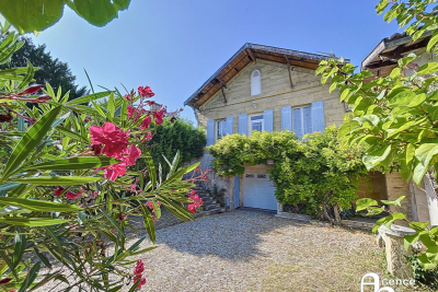 Maison &agrave; vendre &agrave; ST-ANDRÉ-DE-CUBZAC  - 8 pi&egrave;ces - 195 m&sup2; 