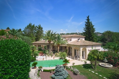 Maison &agrave; vendre &agrave; MOUGINS  - 5 pi&egrave;ces - 308 m&sup2; 