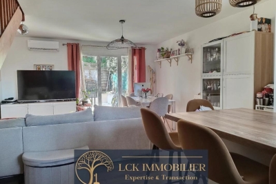 Maison &agrave; vendre &agrave; ROQUEBRUNE-SUR-ARGENS  - 4 pi&egrave;ces - 80 m&sup2; 