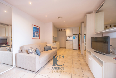 Appartement &agrave; vendre &agrave; Sanary-sur-Mer  - 5 pi&egrave;ces 84 m&sup2; 