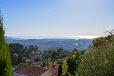 Maison &agrave; vendre &agrave; MOUGINS  - 6 pi&egrave;ces - 160 m&sup2; 